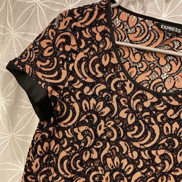 Express Top - Picture 2 of 12